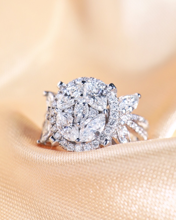 2.25 Carat Marquise and Round Diamond Illusion Ring in 18K White Gold - Image 3
