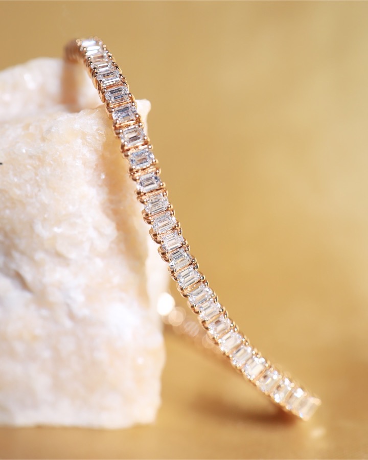 8.52 Carat Emerald-Cut Diamond Tennis Bracelet in 18K Rose Gold - Image 9