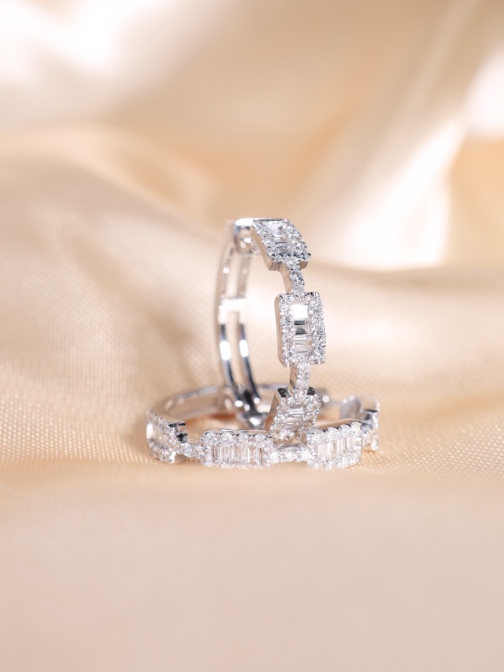 1.06 Carat Baguette and Round Diamond Geometric Hoop Earrings - Image 19