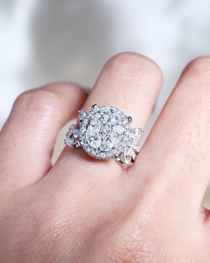 2.25 Carat Marquise and Round Diamond Illusion Ring in 18K White Gold - Image 2