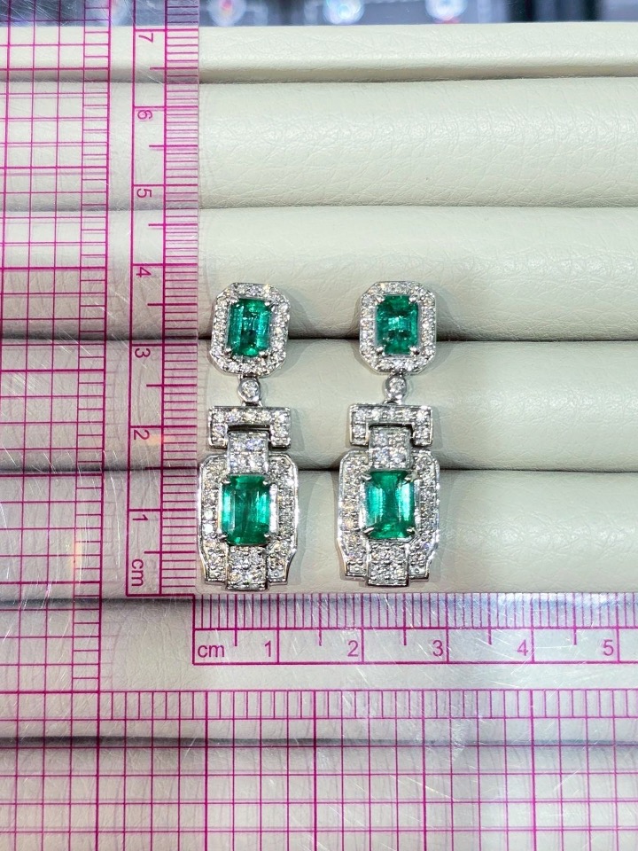 5.90 Carat Zambian Emerald and Diamond Art Deco Drop Earrings in 18K White Gold - Image 11