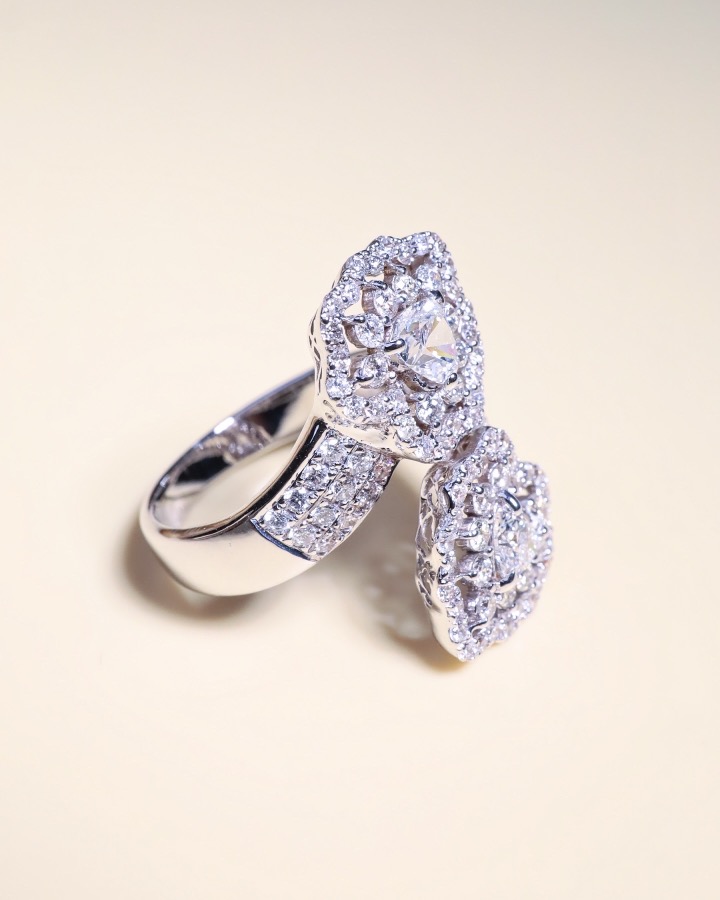 GIA-Certified Heart-Shaped Diamond Twisted Ring in 18K White Gold - Image 8