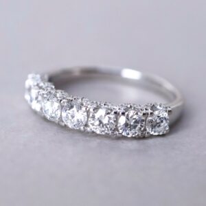 1.18 Carat Round Diamond Double-Row Ring in 18K White Gold