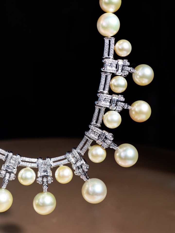 Art Deco Golden South Sea Pearl and Diamond Necklace in 18K White Gold - Image 5