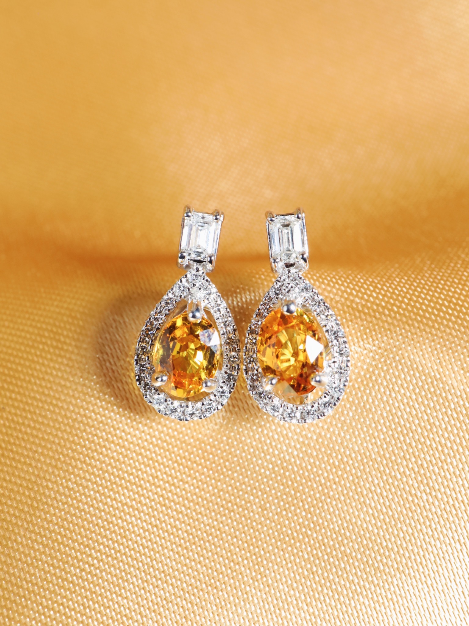 2.23 Carat Thai Yellow Sapphire and Diamond Drop Earrings in 18K White Gold - Image 3