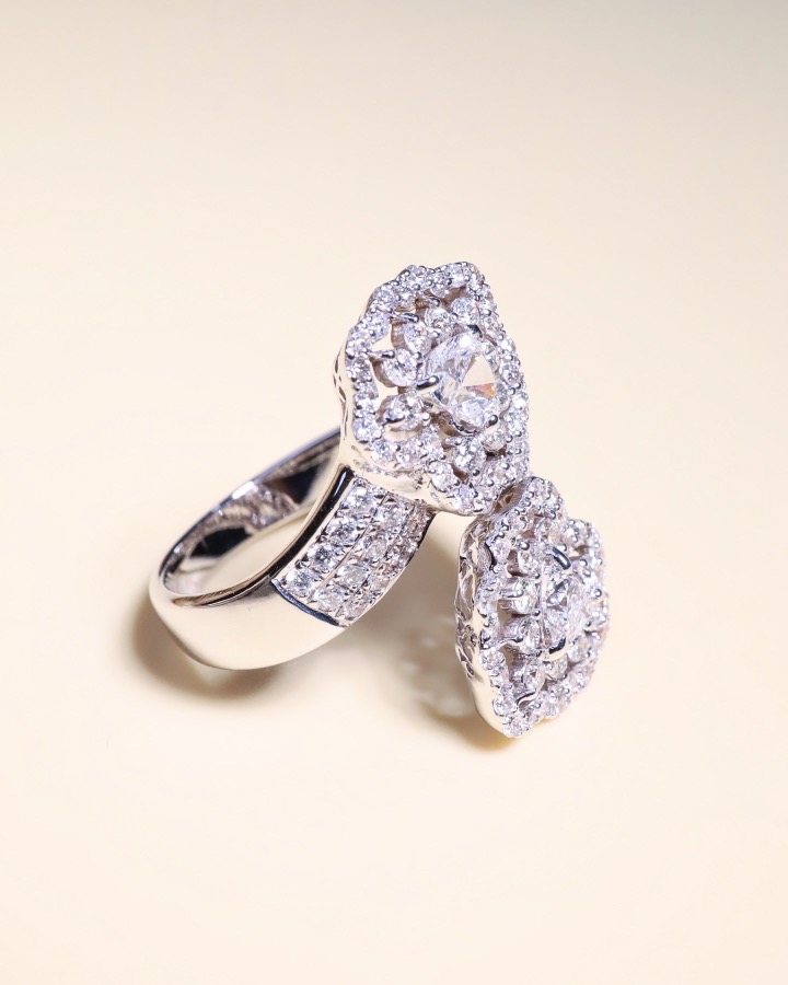 GIA-Certified Heart-Shaped Diamond Twisted Ring in 18K White Gold - Image 7
