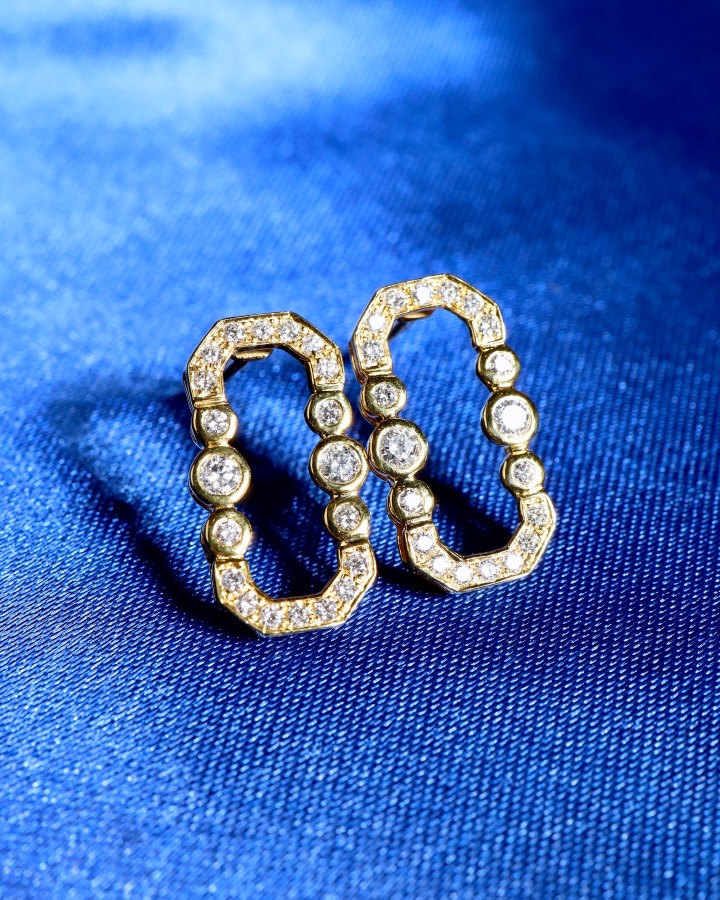 1.04 Carat Diamond Open-Link Stud Earrings in 18K Yellow Gold - Image 3
