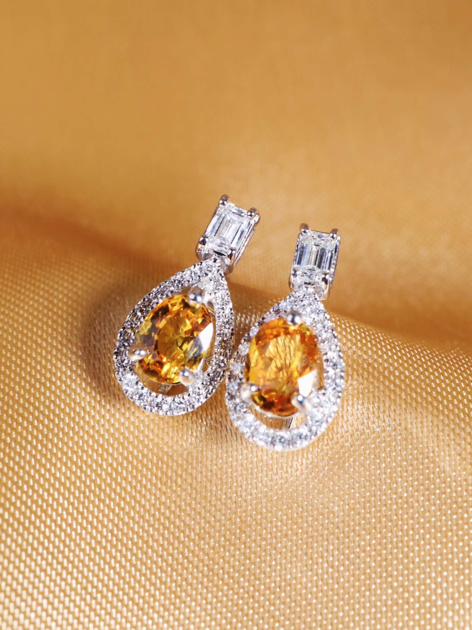 2.23 Carat Thai Yellow Sapphire and Diamond Drop Earrings in 18K White Gold - Image 7