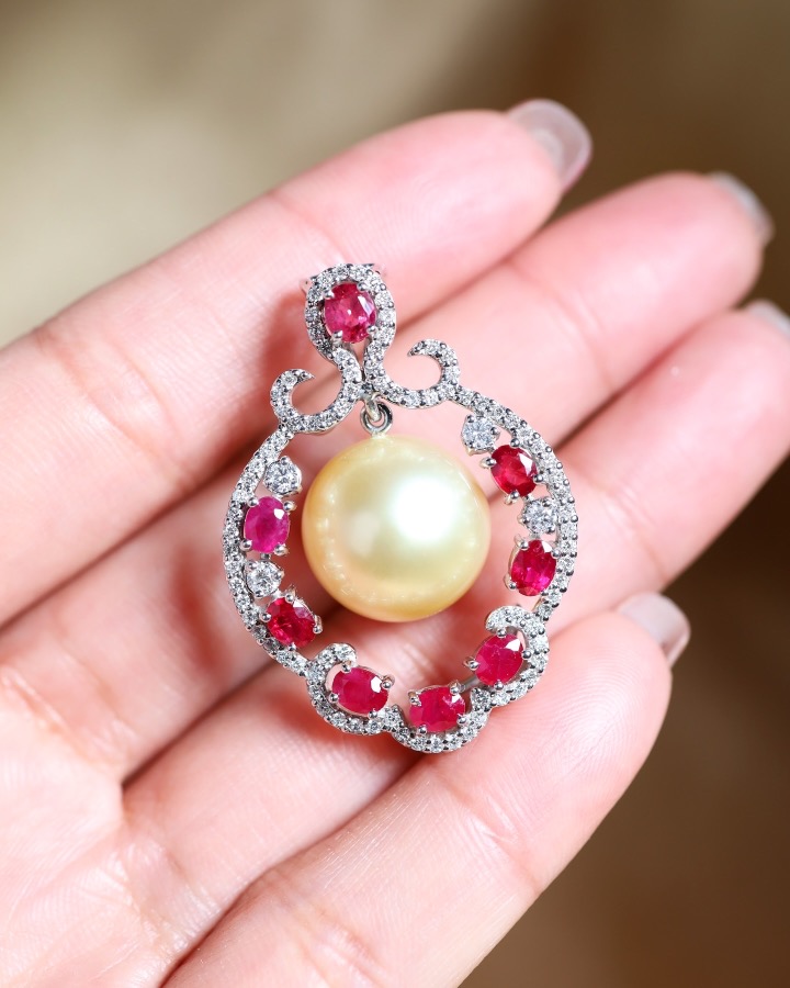 14.5 mm Golden South Sea Pearl, Burmese Ruby and Diamond Pendant in 18K White Gold - Image 8