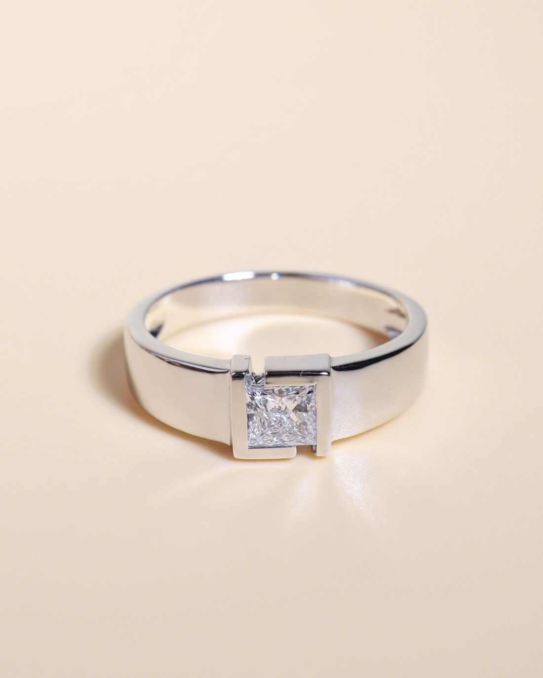 GIA-Certified 0.40 Carat Princess-Cut Diamond Unisex Ring in 18K White Gold