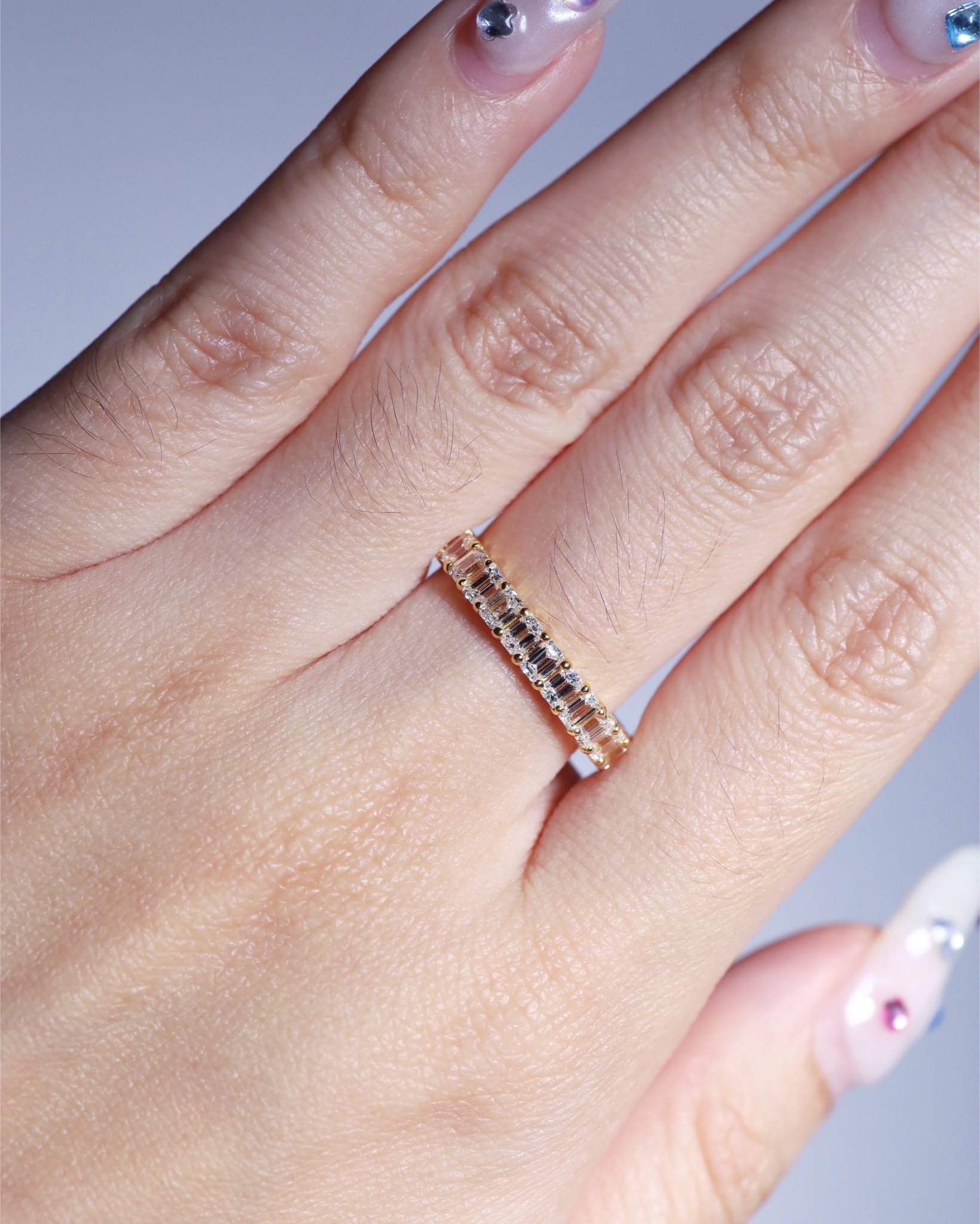 2.80 Carat Emerald-Cut Diamond Eternity Ring in 18K Yellow Gold - Image 3