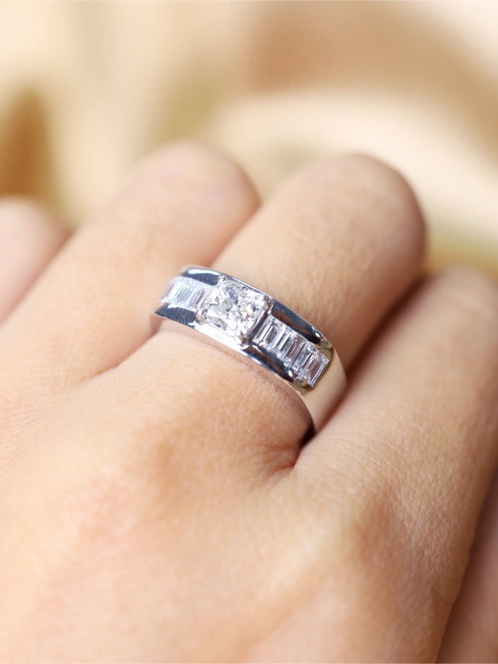 1.60 Carat GIA Cushion Diamond Men’s Ring in 18K White Gold - Image 2