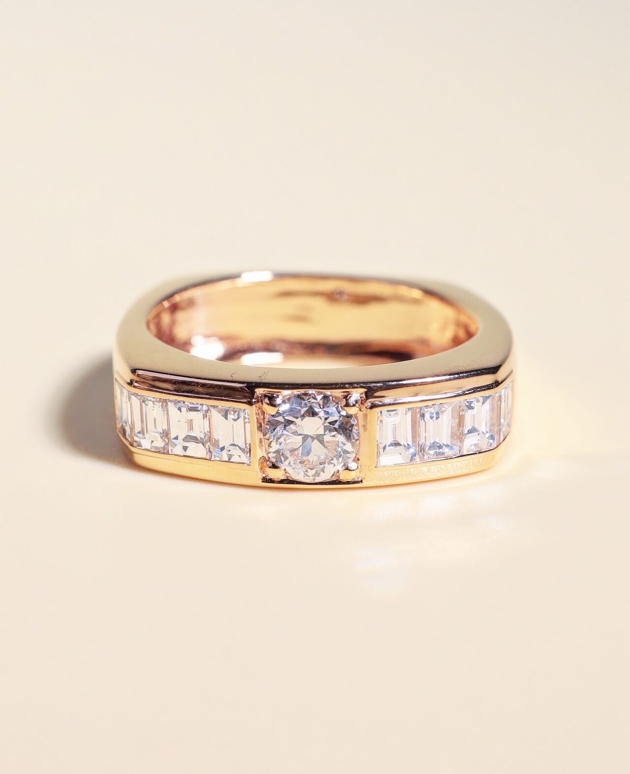 GIA-Certified 0.40 Carat Round Diamond Unisex Ring in 18K Rose Gold