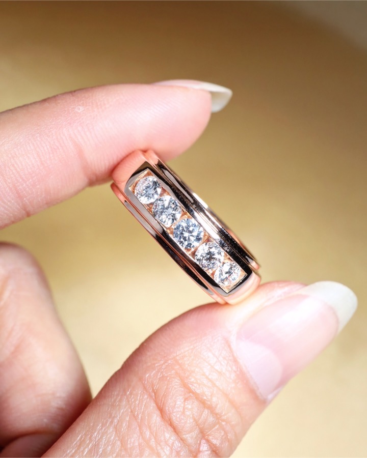 1.04 Carat Five-Stone Round Diamond Ring in 18K Rose Gold - Image 9