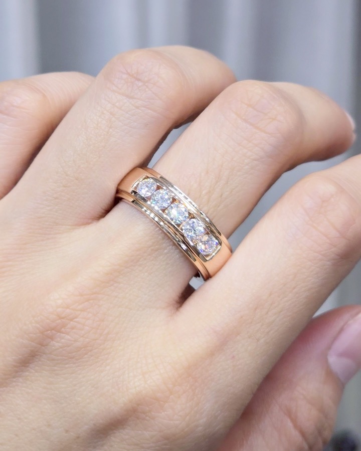 1.04 Carat Five-Stone Round Diamond Ring in 18K Rose Gold - Image 2