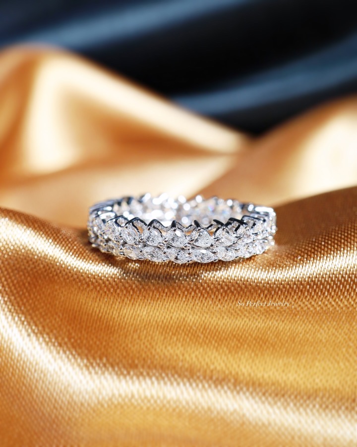 2.17 Carat Fancy Diamond Eternity Ring in 18K White Gold - Image 3