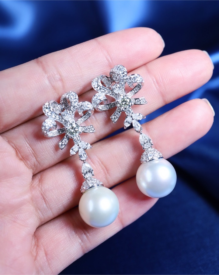 South Sea Pearl and Diamond Ribbon Chandelier Earrings in 18K White Gold - Image 10