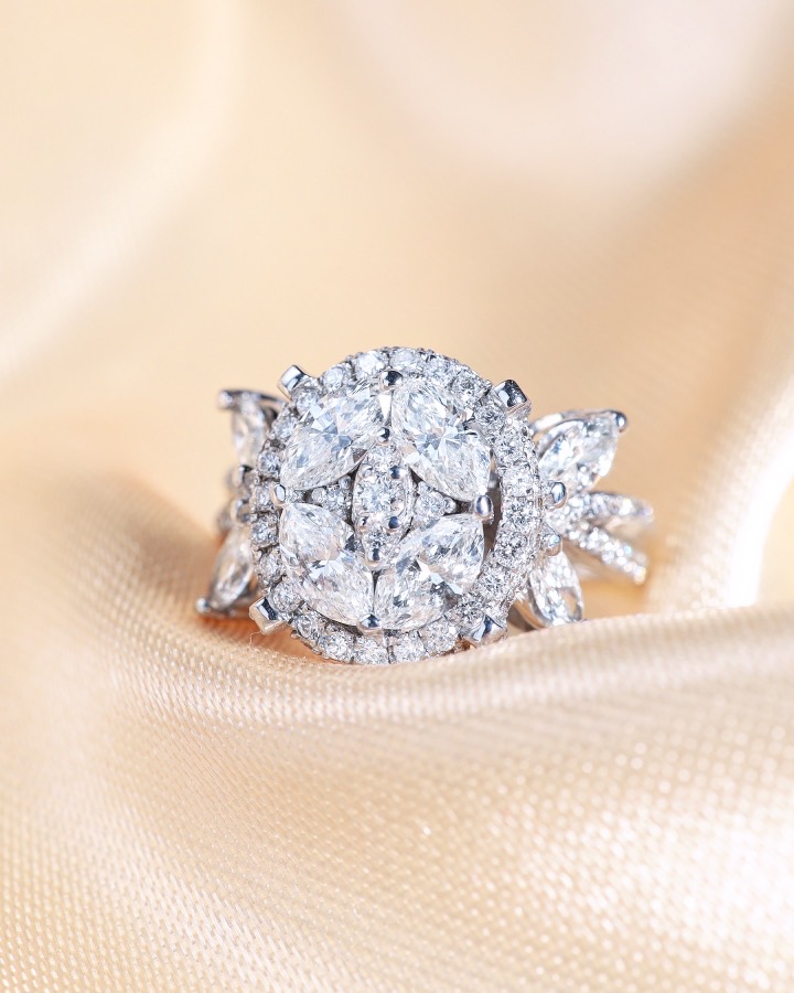 2.25 Carat Marquise and Round Diamond Illusion Ring in 18K White Gold - Image 5
