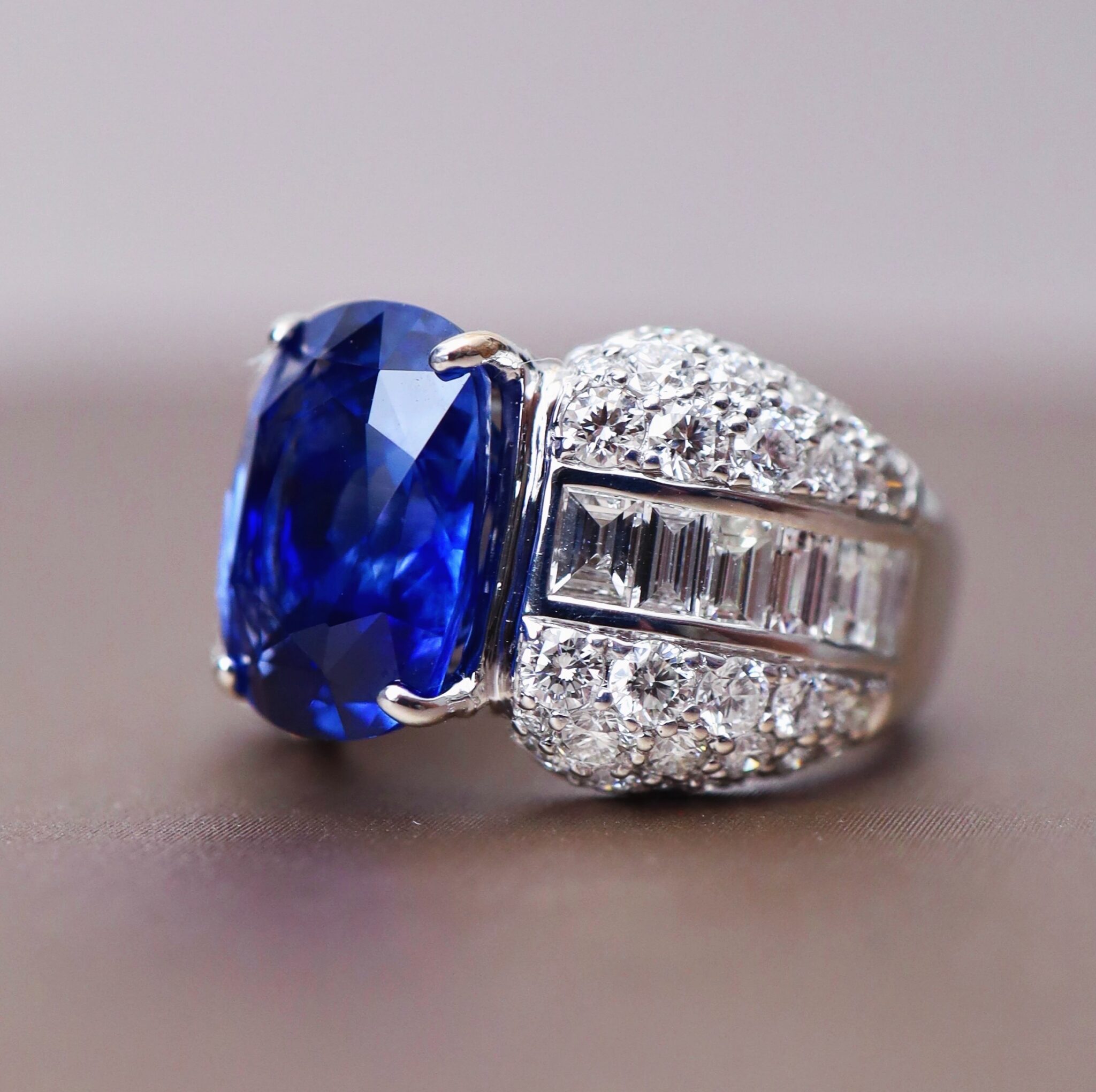 7.35 Carat Ceylon Blue Sapphire and Diamond Unisex Ring in 18K White Gold
