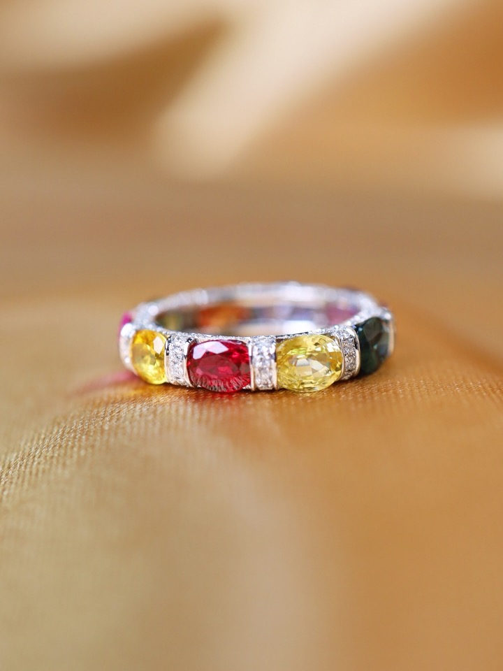 5.28 Carat Rainbow Ceylon Sapphire and Diamond Eternity Ring in 18K White Gold - Image 5