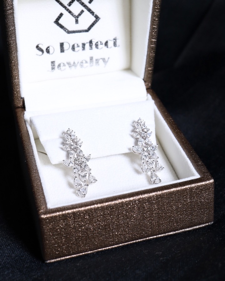 4.42 Carat Fancy-Cut Diamond Chandelier Earrings in 18K White Gold - Image 7
