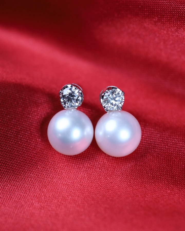 GIA-Certified 1.20 Carat Diamond and 12.5 mm South Sea Pearl Stud Earrings - Image 9