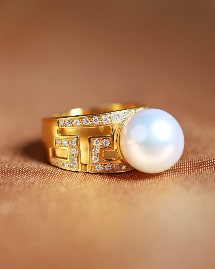 Art Deco South Sea Pearl & Diamond Ring in 18K Yellow Gold - Image 9