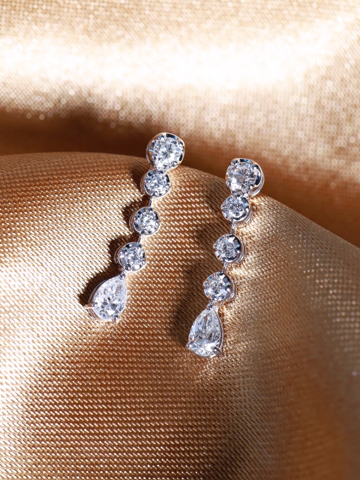 1.10 Carat Pear and Round Diamond Drop Earrings in 18K White Gold - Image 6