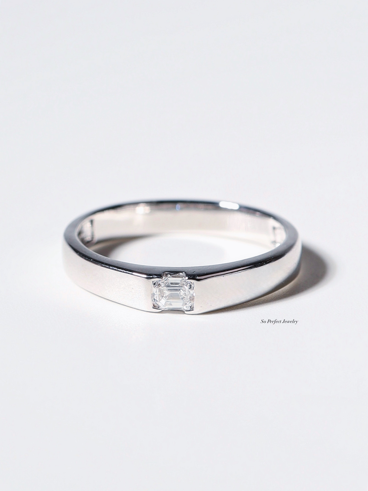 0.20 Carat Emerald-Cut Diamond Unisex Band in 18K White Gold