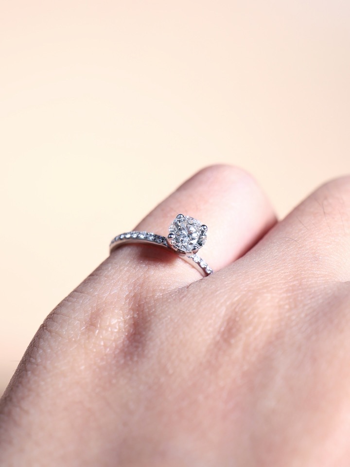 GIA-Certified 0.50 Carat Round Diamond Solitaire Ring in 18K White Gold - Image 2
