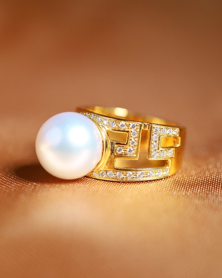 Art Deco South Sea Pearl & Diamond Ring in 18K Yellow Gold - Image 5