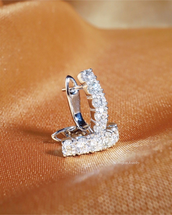 1.00 Carat Diamond Latch Back Hoop Earrings in 18K White Gold - Image 9