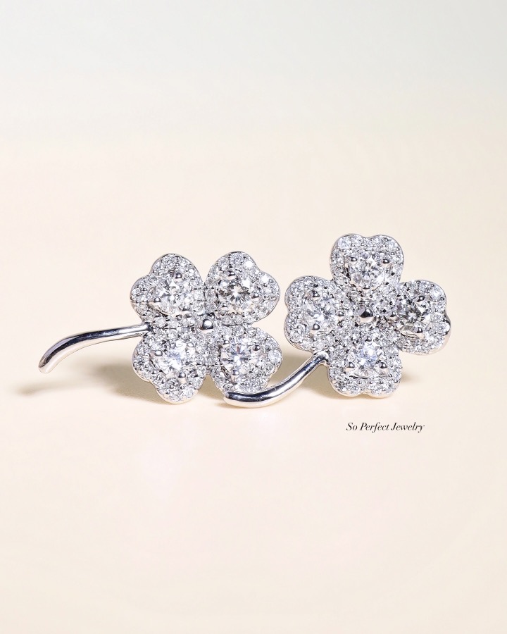 1.08 Carat Diamond Four-Leaf Clover Earrings in 18K White Gold - Image 6
