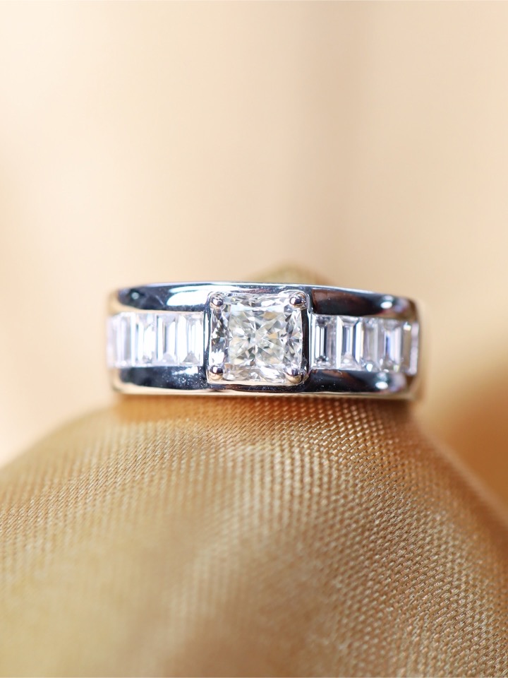 1.60 Carat GIA Cushion Diamond Men’s Ring in 18K White Gold - Image 10