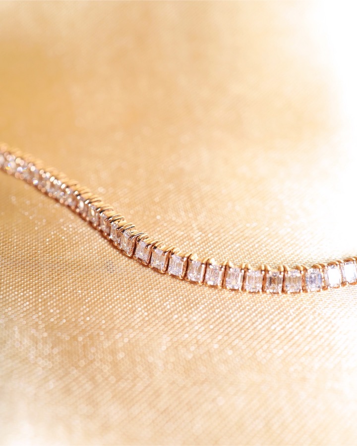 8.52 Carat Emerald-Cut Diamond Tennis Bracelet in 18K Rose Gold - Image 8