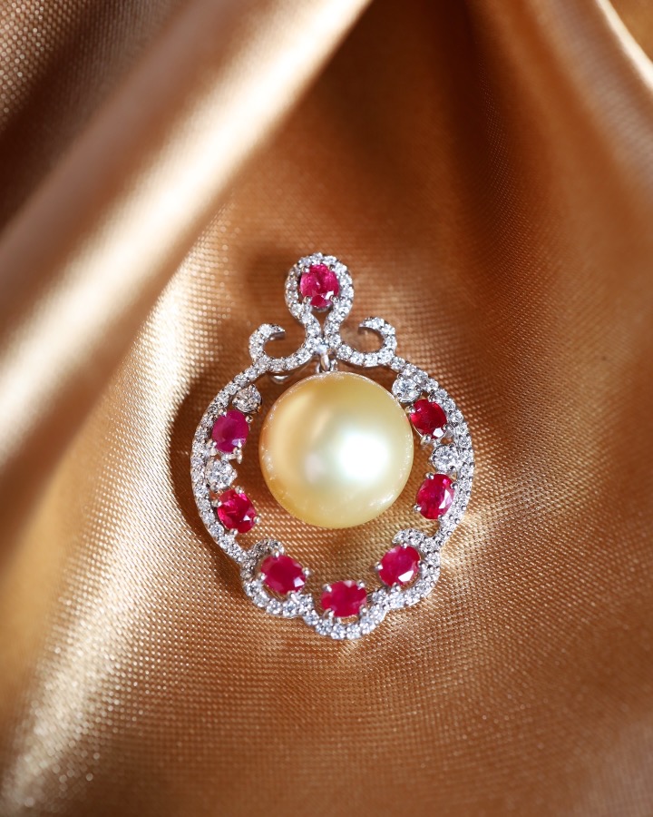 14.5 mm Golden South Sea Pearl, Burmese Ruby and Diamond Pendant in 18K White Gold - Image 10