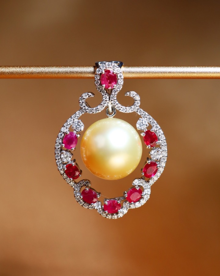 14.5 mm Golden South Sea Pearl, Burmese Ruby and Diamond Pendant in 18K White Gold - Image 9