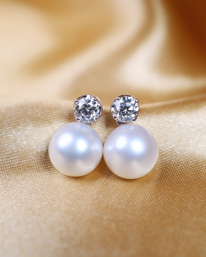 GIA-Certified 1.20 Carat Diamond and 12.5 mm South Sea Pearl Stud Earrings - Image 8