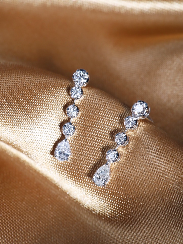 1.10 Carat Pear and Round Diamond Drop Earrings in 18K White Gold - Image 8