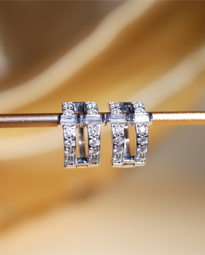 1.08 Carat Diamond Geometric Hoop Earrings in 18K White Gold - Image 7