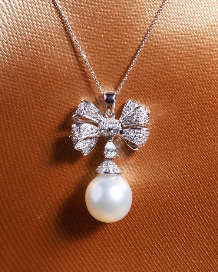 13 mm South Sea Pearl and Diamond Ribbon Pendant in 18K White Gold - Image 6