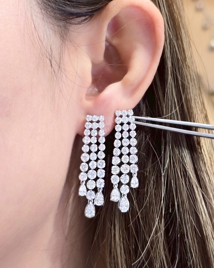 4.10 Carat Diamond Cascade Drop Earrings in 18K White Gold - Image 2