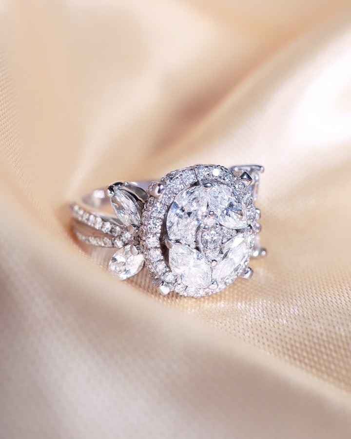 2.25 Carat Marquise and Round Diamond Illusion Ring in 18K White Gold - Image 8