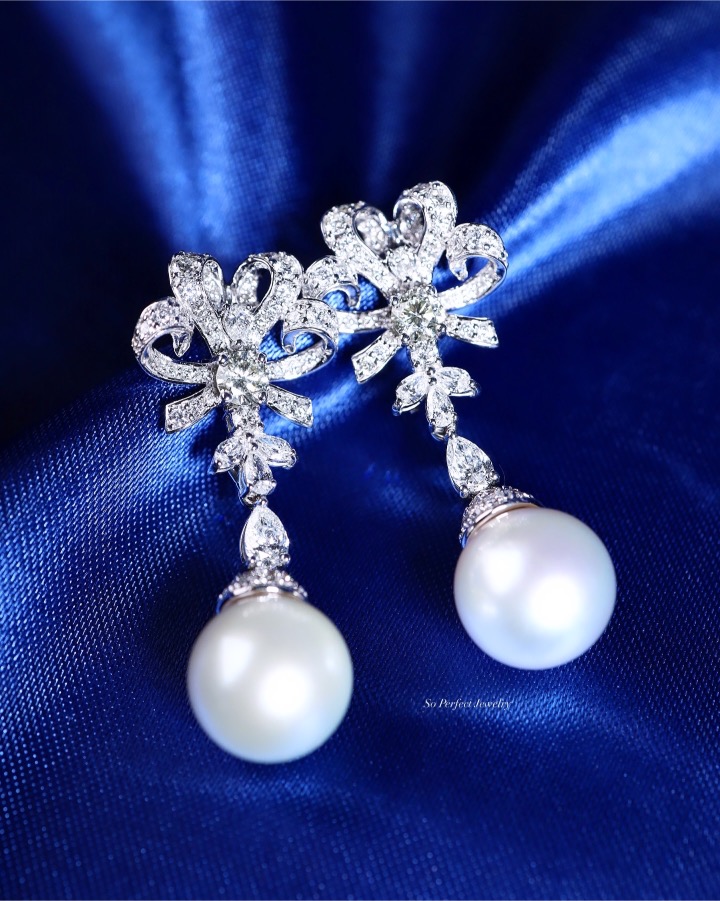 South Sea Pearl and Diamond Ribbon Chandelier Earrings in 18K White Gold - Image 3