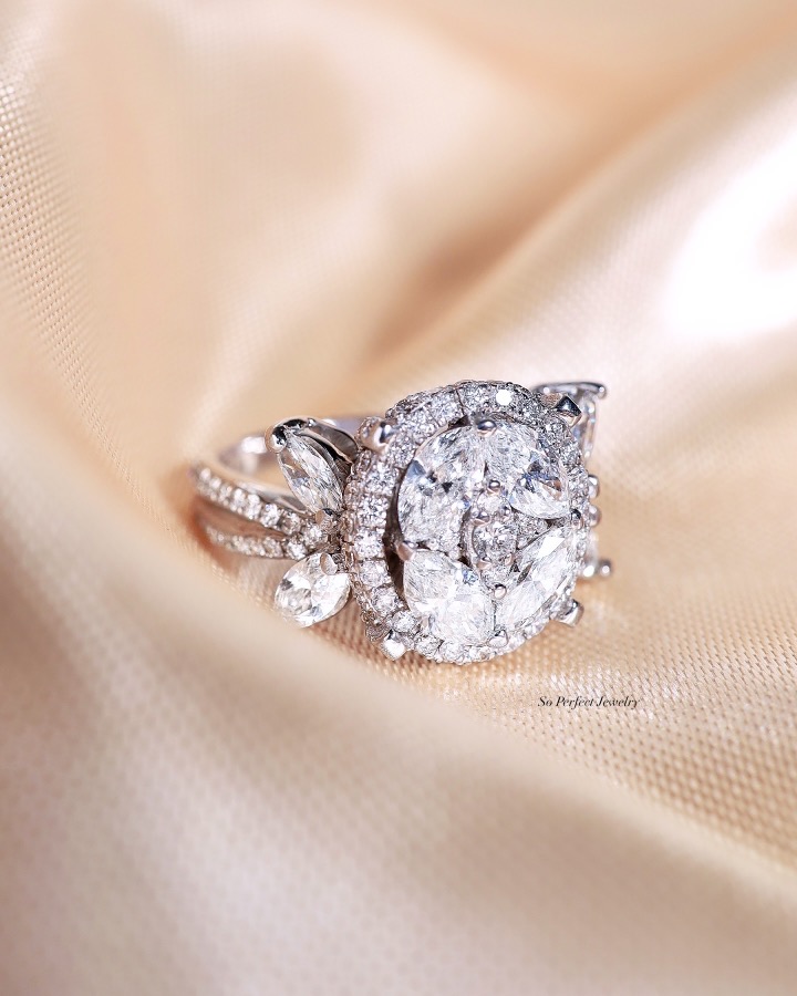 2.25 Carat Marquise and Round Diamond Illusion Ring in 18K White Gold - Image 7