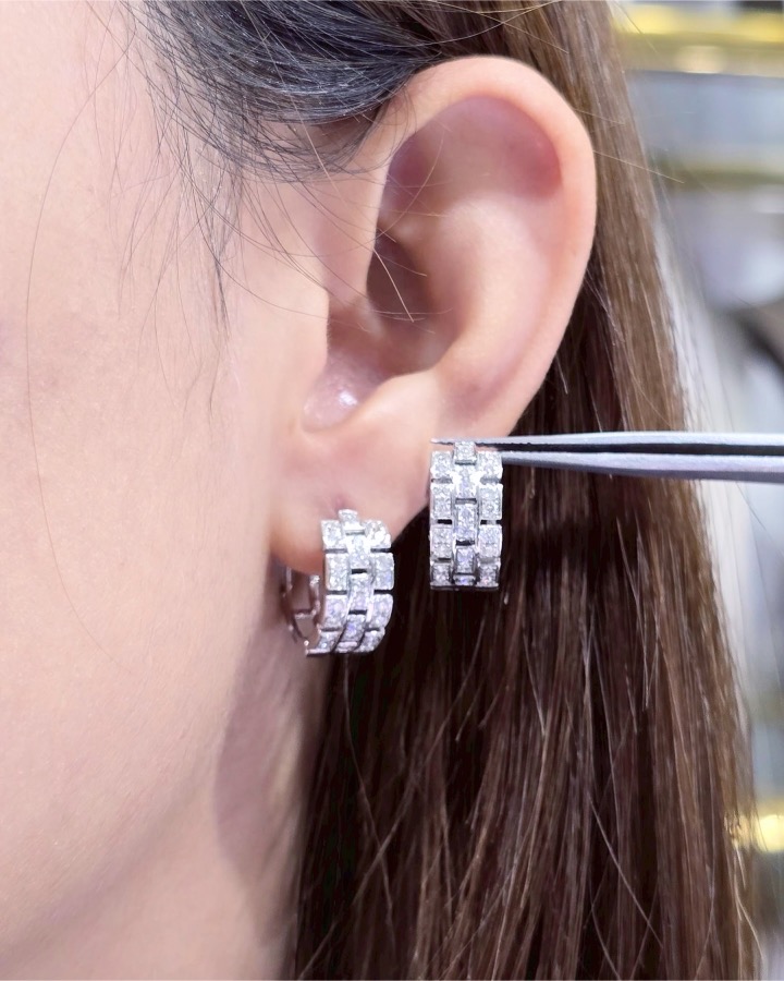 0.84 Carat Diamond Geometric Hoop Earrings in 18K White Gold - Image 2