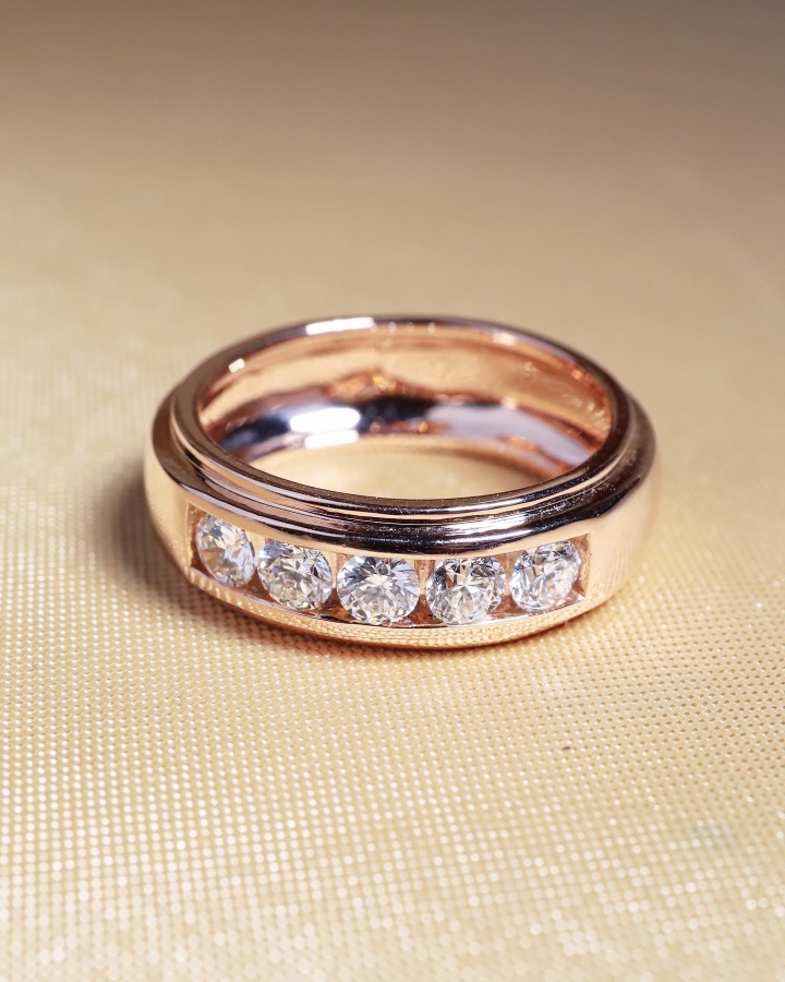 1.04 Carat Five-Stone Round Diamond Ring in 18K Rose Gold - Image 3