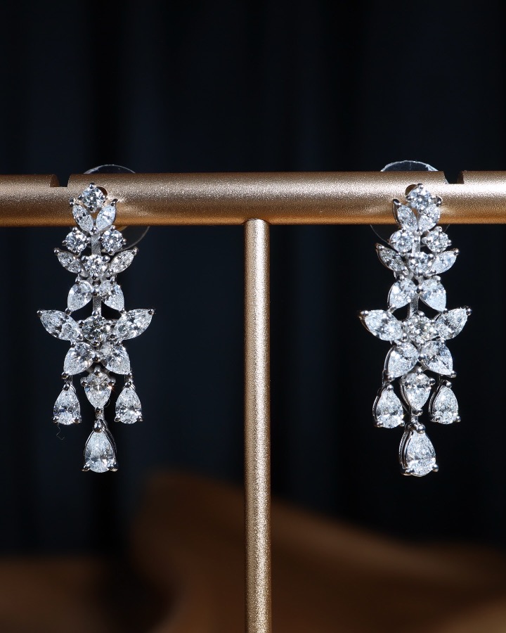 4.42 Carat Fancy-Cut Diamond Chandelier Earrings in 18K White Gold - Image 5