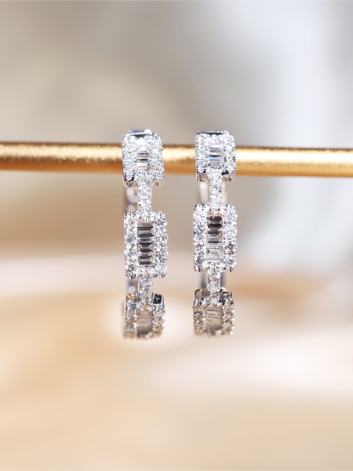 1.06 Carat Baguette and Round Diamond Geometric Hoop Earrings - Image 8