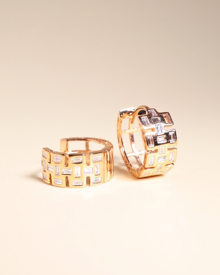 0.69 Carat Baguette Diamond Geometric Hoop Earrings in 18K Rose Gold - Image 3